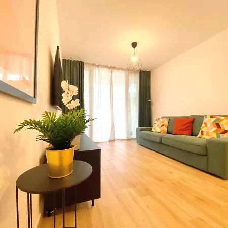 Newly Renovated Las Americas Modern 3Bd Apartment * Arona (Tenerife)