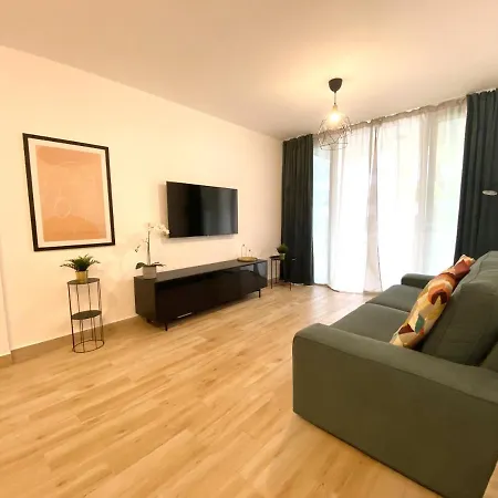 Newly Renovated Las Americas Modern 3Bd Apartment * Arona (Tenerife)