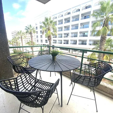 Apartment Newly Renovated Las Americas Modern 3Bd Apartment